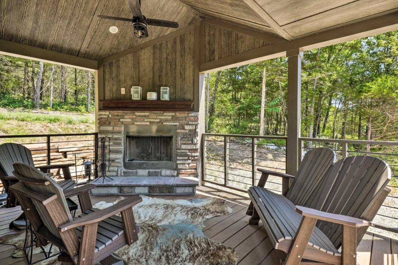 Branson Tiny Home On 52 Acres With Private Lake! Extérieur photo